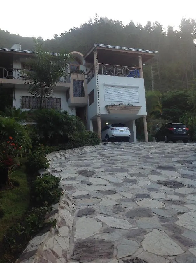 Villa Paloma/ Home/ Office-Remote Office Constanza